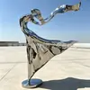 Acero Inoxidable Superficie de Espejo Cinta Escultura Abstracta Cinta Retorcida Arte Adorno Oficina de Ventas Fuente de Agua Exterior Metal Personalizado
