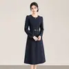 2613911-Nanyou Ropa Profesional de Alta Calidad Elegante para Ir al Trabajo Socialité Estilo Otoño Ropa de Mujer Cintura Ceñida Falda de Manga Larga de Longitud Media