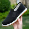 Zapatos de Tela Old Beijing del Fabricante con Suela de Plástico y Goma, Caña Baja Estilo Militar, Goma Moldeada por Inyección, Zapatos de Tela Negros con Tacón Bajo