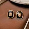 Pendientes Vintage de Segunda Mano Aguja de Plata Plisado Corazón Rojo Pendientes de Metal Pendientes Personalizados Retro Fabricante Venta al por Mayor