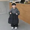 Conjunto de Tres Piezas con Chaleco Rayado para Niños Estilo Coreano Engrosado Otoño e Invierno Niños Pequeños y Medianos Niño Elegante Bebé Ropa de Moda