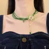 Colar de Flor com Contas Verdes para Primavera e Verão, Design de Nicho, Corrente para Clavícula Estilo Floresta Retrô, Acessório de Corrente para Pescoço Multicamadas
