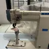 Máquina de coser de columna derecha al por mayor, alimentación superior e inferior, columna fina, rodillo de cabezal alto, utilizada para materiales gruesos y cuero