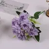 Arranjo de Flores Mini Rosas Artificiais 7 Cabeças Estilo Levemente Luxuoso para Decoração de Sala de Estar em Casa, Decoração de Mesa de Centro com Flores de Seda