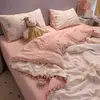 Juego de ropa de cama de cuatro piezas de algodón acolchado clase A, fresco y sencillo, para maternidad, que incluye funda de edredón, sábana plana, sábana bajera para dormitorio y juego de ropa de cama de tres piezas