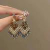 Aretes cortos de borlas de estilo étnico bohemio, retro, de alta gama, con temperamento de personalidad, estilo extranjero, aretes de moda al por mayor
