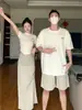 Ropa de Pareja Verano 2025 5 Nuevos Diseños de Nicho Camiseta de Manga Corta Estilo Francés Un Vestido y Una Falda Tendencia Ins