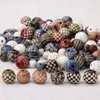 Contas de madeira gravadas multicoloridas, contas soltas para DIY, contas redondas de madeira listradas para pulseiras e colares, acessórios para joias feitas à mão com contas atacado