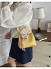 Bolso de mano y bolso cruzado minimalista de color liso, bolso pequeño tipo cubo, nuevo bolso pequeño versátil de estilo coreano de moda 2026 para mujer