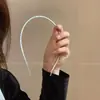 Diadema de alta gama, delicada, con imitación de pedrería para mujer, adecuada para el uso diario, diseñada para realzar la apariencia de la línea del cabello y se puede usar como diadema para lavarse la cara sin causar molestias ni resbalarse