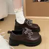 Zapatos planos de un solo tirante con suela gruesa y lazo, estilo nuevo 2026, zapatos de cuero negro para mujer, zapatos para ir al trabajo, zapatos de otoño que aumentan la altura