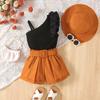 Nuevo Conjunto de Verano para Niñas de Amazon, Conjunto de Tres Piezas para Niños Pequeños y Medianos con Top de Hombro Oblicuo con Tirantes y Mangas Volante + Shorts y Sombrero