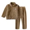 Conjunto de Pijama de Veludo Espesso Outono e Inverno Infantil Conjunto para Bebê Meninos e Meninas Roupas de Casa Infantis Tamanho Médio e Grande Conjunto de Roupas de Casa Infantil Produto Novo