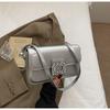 Bolsa Pequena de Alta Qualidade e Estilosa para Mulheres 2025 Nova Bolsa Transversal Versátil de Verão Super Popular Bolsa de Ombro Único Axilar Bolsa Quadrada Pequena