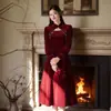 Vestido Vermelho Toast 2026 Novo Estilo para Noivas Baixinhas, Vestido de Noivado para Casamento, Estilo Francês de Luxo Outono e Inverno