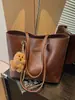 Bolsa de Gran Capacidad Transfronteriza Moda Femenina Bolso de Hombro Único Nuevo Estilo 2026 Tendencia Bolso para Viajes Diarios de Mujer Sensación de Alta Gama Para Clase Bolso Tote