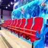 Plaza del parque de atracciones equipo de atracciones al aire libre fila despreocupada sentarse 5000 sala de exposiciones plana se puede visitar en cualquier momento