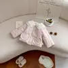 [En Stock] QW269186 Abrigo de Algodón para Niños 2026 Otoño/Invierno Nueva Llegada Chaqueta de Algodón Dulce con Cuello de Piel y Encaje para Niñas