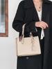 Bolsa Feminina 2023 Nova Bolsa de Mão Grande Capacidade para o Trabalho Bolsa Transversal de Nicho para Mãe Bolsa Versátil para Meia-Idade