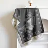 Bufanda de cachemira sintética de doble cara para mujer, tejido jacquard de rosa vintage, chal grande versátil y grueso, cálido y elegante