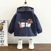 Jaqueta Infantil Primavera 2026 Novo Estilo Blusa com Capuz para Meninos Estilosa para Bebê Menino Moda Primavera e Outono Jaqueta Versátil