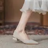 Sapatos baixos femininos, novo modelo primavera 2026, sapatos de fada brilhantes para damas de honra, sapatilhas, sapatos de bico fino para casamento, sapatos de noiva de salto baixo