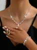 Amazon Fashion Colar Brincos Pulseira de Strass de Cristal Conjunto de Três Peças Acessórios de Joias Joias de Casamento para Noivas