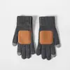 Guantes antideslizantes con etiqueta de cuero, lana tejida de color sólido, para pantalla táctil, cálidos, con rayas verticales, guantes de invierno de alta gama para hombres y mujeres, al por mayor