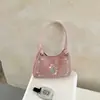 Bolsa vintage estilo japonês para axila feminina, nova coleção 2026, design de alta qualidade, adequada para o dia a dia, com detalhes bordados, bolsa de ombro versátil, bolsa transversal moderna