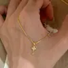 Cadena Versátil de Clavícula en Capas, Elegante y de Moda Estilo Japonés Mini Lujo Ligero Colgante de Llave Completo de Diamante para Mujer, Exquisito