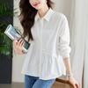 Camisa Branca Assimétrica Plissada para Mulheres, Manga Longa, Novo Estilo 2026, Caimento Solto, Elegante para o Trabalho, Top 100% Algodão com Textura 100% Algodão