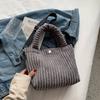 Bolso pequeño portátil de pana casual simple para mujer 2021 nuevo moderno otoño e invierno casual hombro cruzado tote bag