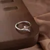 Anillos Versátiles Plateados para Mujer, Estilo Ins, Alta Retención de Color, Anillos Apilables de Lujo de Gama Alta de Nicho, Anillos de Dedo de Moda