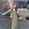 Vestido de Alça Estampado Estilo Chinês Retro Francês Novo Primavera 2025 Cardigã Moderno Conjunto de Vestido Longo Emagrecedor