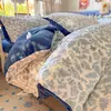 Juego de cuatro piezas de terciopelo de leche clase A invierno doble cara engrosado terciopelo coral ropa de cama para dormitorio estudiantil juego de tres piezas de franela edredón z