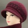 Sombreros para mujeres de mediana edad y mayores, sombreros de punto de piel de conejo para invierno de abuela con forro de terciopelo, sombreros de punto gruesos y cálidos para personas mayores