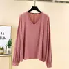 Camiseta de algodão modal de manga longa para mulheres, plus size, gola V, blusa base modeladora, caimento solto, top com proteção solar, estilo casual japonês e coreano