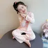Conjunto de Pijama Infantil Primavera y Otoño 2026, Ropa de Aire Acondicionado de Manga Larga con Dibujos para Niñas, Ropa de Casa de Lunares para Bebé