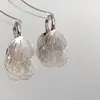 Pendientes de Botón de Flor de Circonita Estilo Minimalista Aguja Plateada Coreanos Ins Elegantes Versátiles Pendientes de Lujo Ligero Pendientes de Gama Alta