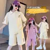 Conjunto de Camisa Polo Estilo Preppy de Verão para Meninas, Conjunto de Shorts Esportivos Soltos de Manga Curta da Moda e Estiloso para Crianças Mais Velhas