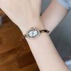 Popular Bañera Mini Ovalada Estilo Mediados de Siglo Pulsera Dorada Reloj de Pulsera para Mujer Moda Lujo Ligero Reloj de Cuarzo para Mujer