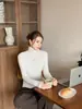 Capa base para mujer para otoño e invierno, se puede usar como capa interior o exterior, con cuello con volantes, nuevo estilo 2026, corte ajustado, elegante, de manga larga, suéter de cuello alto