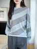 Suéter de punto para mujer con bloques de color, textura, cuello redondo y diseño calado, perfecto para crear un look elegante en primavera y otoño, o como una capa en otoño e invierno.