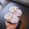 Sandálias de Malha de Verão para Bebê Respiráveis Leves Sapatos para Criança Pequena Sapatos de Bebê Fofos Anti-queda Macias Antiderrapantes Para Usar Fora