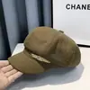 Boina Estilo Japonés para Mujer que Hace que la Cara Parezca Más Pequeña, Sombrero Octogonal de Lana con Visera de Cuero PU al por Mayor, Fábrica de Sombreros de Pintor