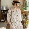 Camisa Feminina Verão Algodão Linho Bordada Solta Decote V Patchwork Renda Manga Três Quartos Artística Versátil