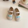 Sapatos de couro pequenos para meninas, primavera e outono 2025, sapatos de princesa com laço e boca rasa, sola macia, sapatos de feijão para bebês