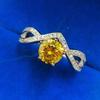Anillo vintage de diamantes artificiales, chapado en plata, importado, con diamantes de alto carbono de 1 quilate, anillo de lujo ligero con diseño de nicho para mujer.