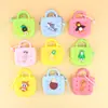 Monederos de silicona al por mayor, billeteras pequeñas, estuches para auriculares, llaveros para niñas, bolsos pequeños de mano y accesorios para mochilas en colores macaron