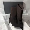 Botines estilizados nuevos de estilo retro con punta fina, tacón alto, diseño sin cordones y caña fina hasta la mitad de la pantorrilla